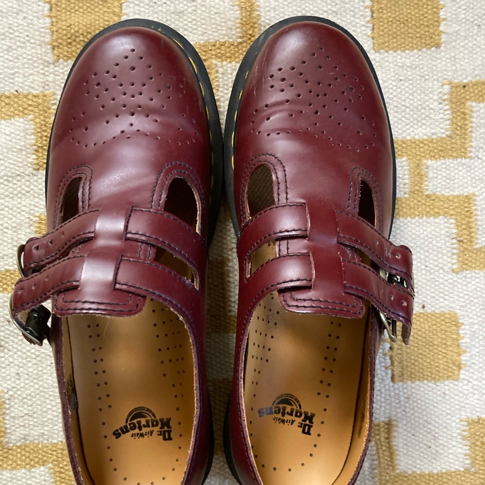 DOC MARTEN 8605 BARELY WORN MARY JANES